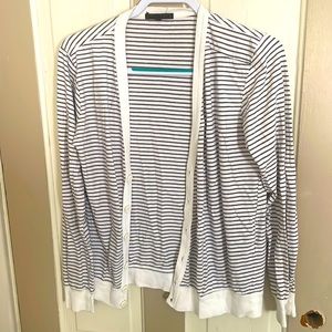 Light weight cardigan